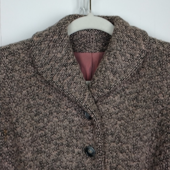 Vintage Swansdown jacket. - Picture 3 of 9